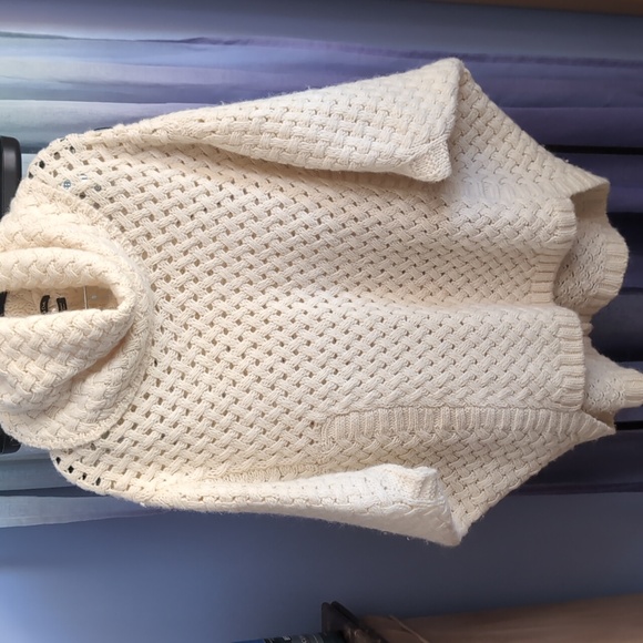 Massimo Dutti Cowl Neck Oversized Sweater/Shawl. Made in Spain. - Picture 7 of 7